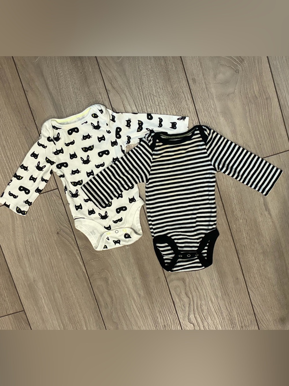 cloud island Halloween Black & White Long-Sleeve Baby Bodysuits - Set of 2